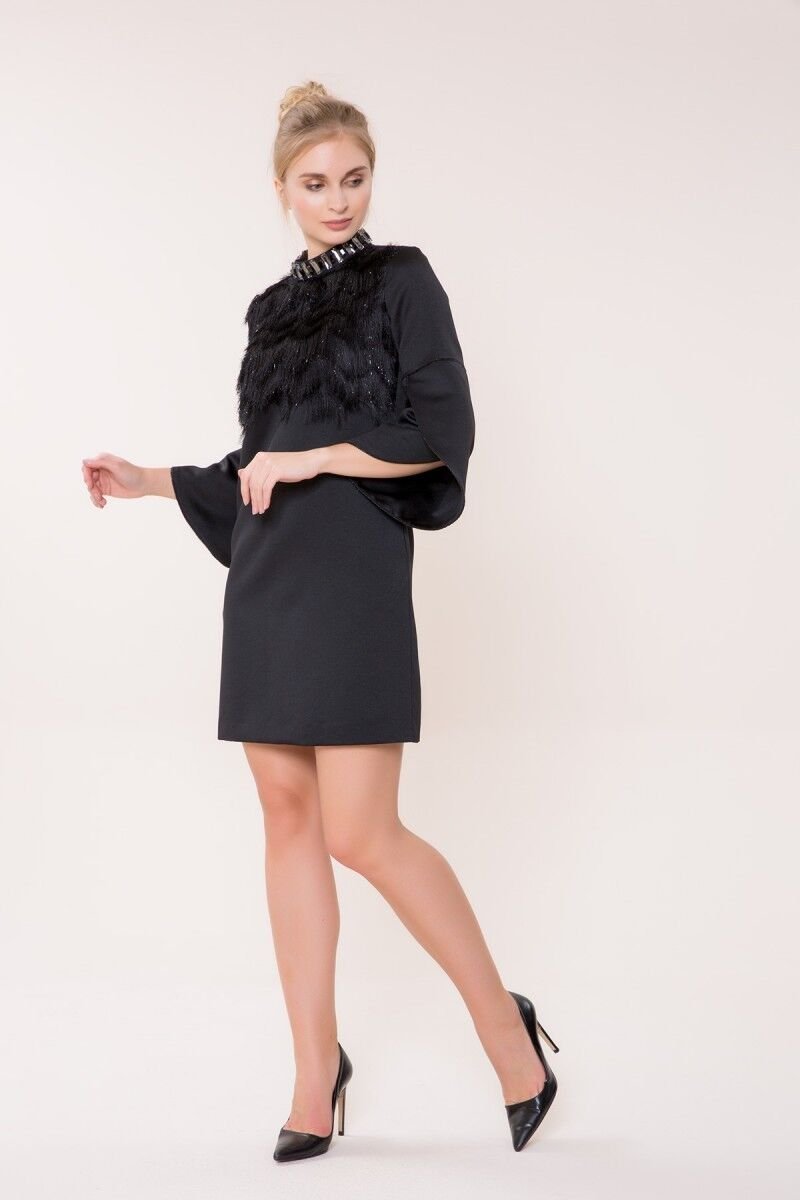 Taş Ve Tüy Detaylı Yırtmaç Kollu Siyah Mini Elbise