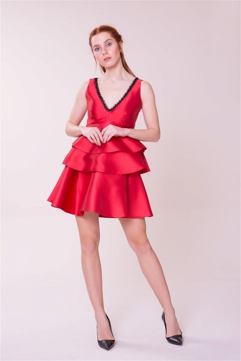  GIZIA - V-Neck Red Blouse-Red Skirt Set