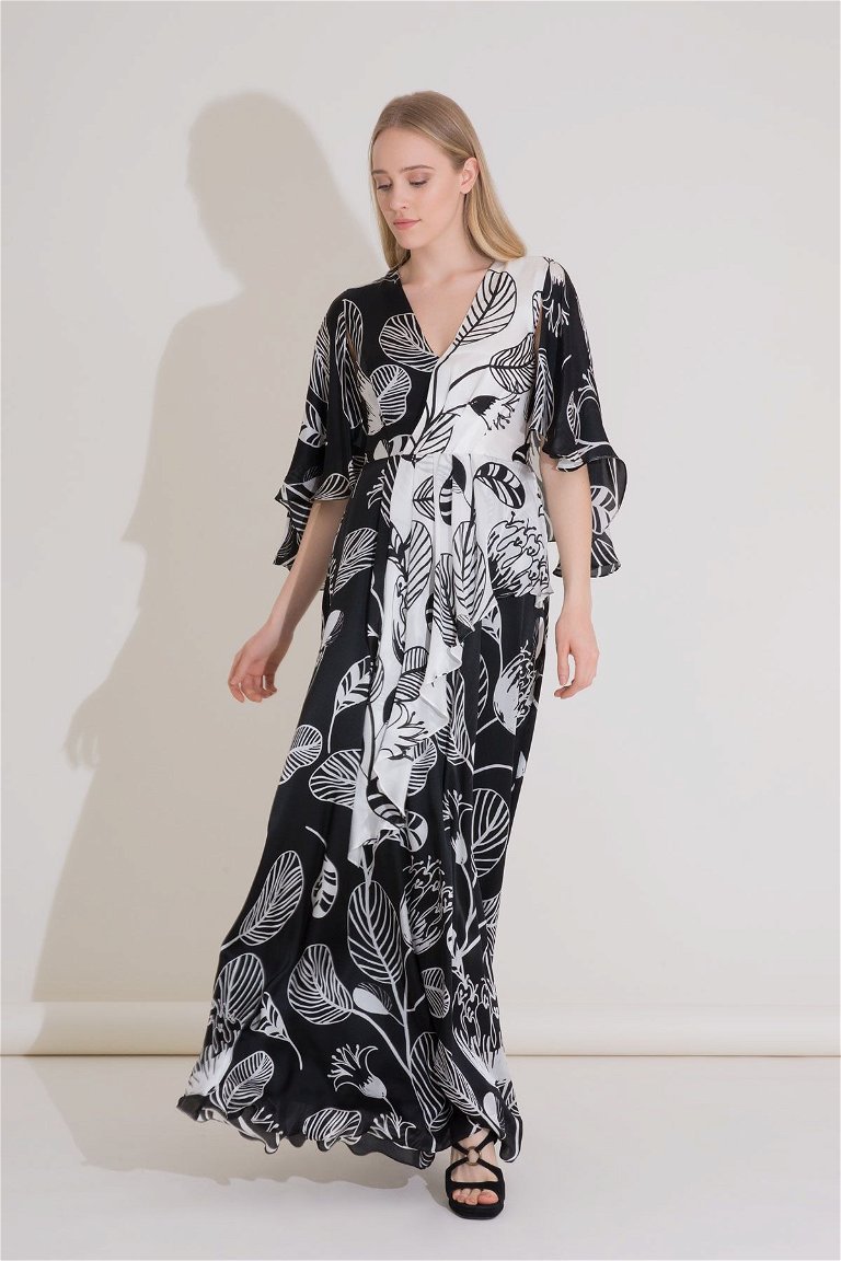  GIZIA - Cloak Sleeve Patterned Black Long Silk Dress