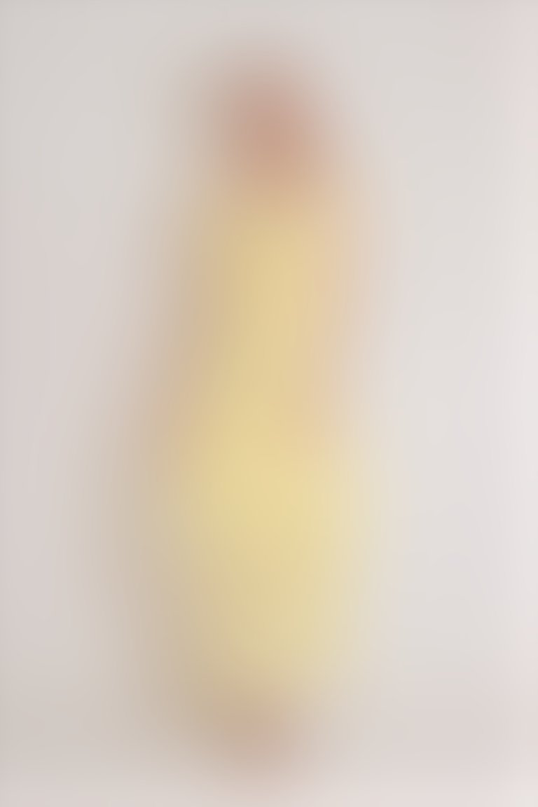 Omuz Bağlama Detaylı Volanlı Uzun Askılı Sarı Elbise