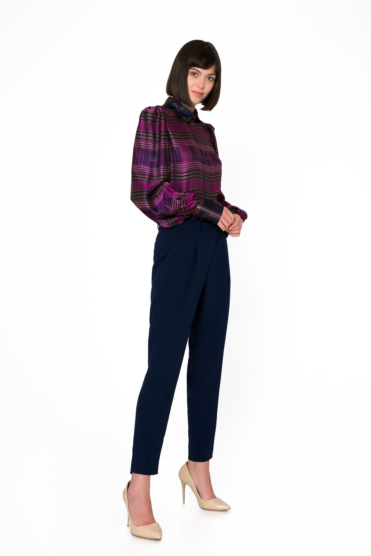 Pleated Carrot Cut Navy Blue Basic Trousers