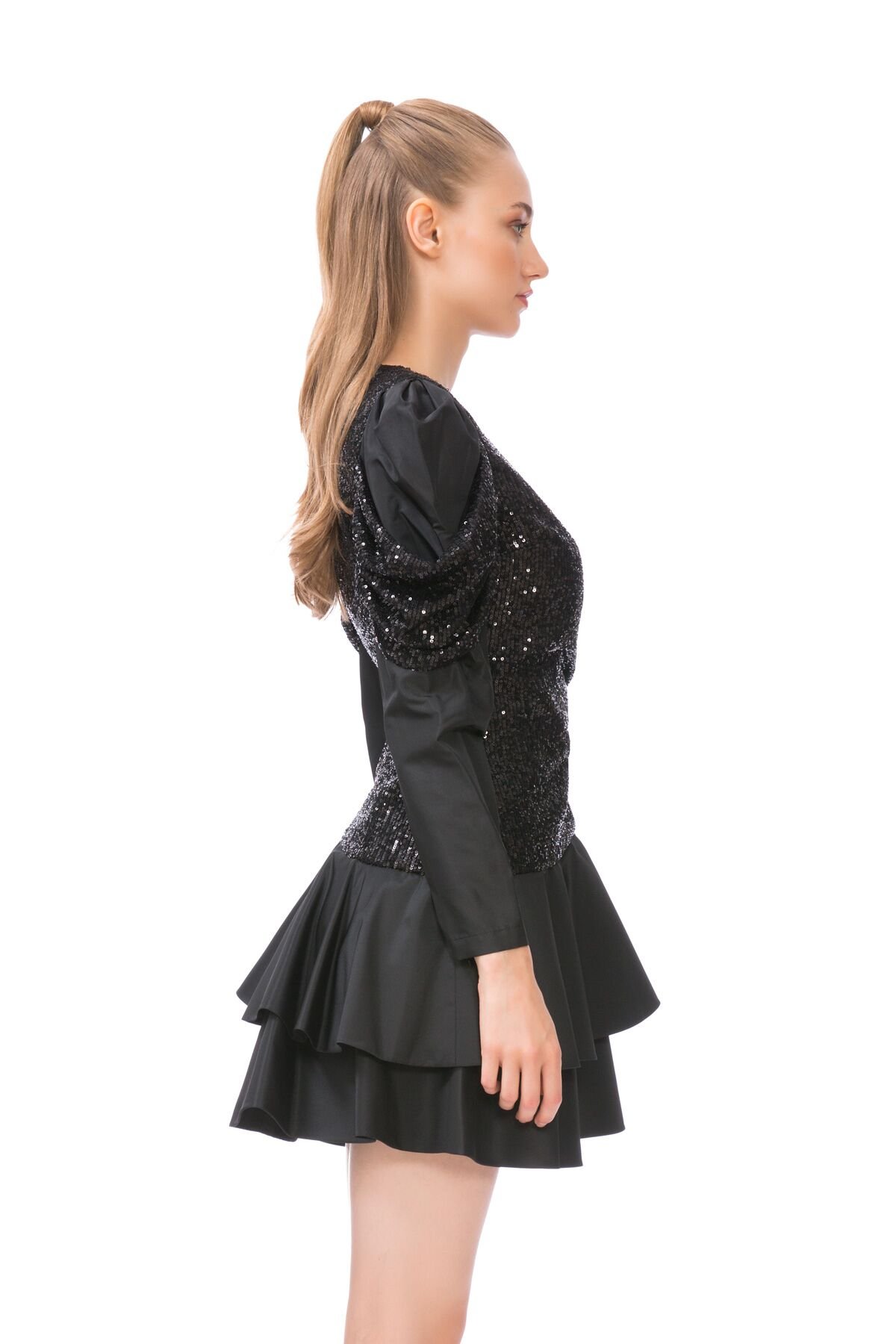 Pul Payet Detaylı Jüliet Kol Mini Siyah Elbise