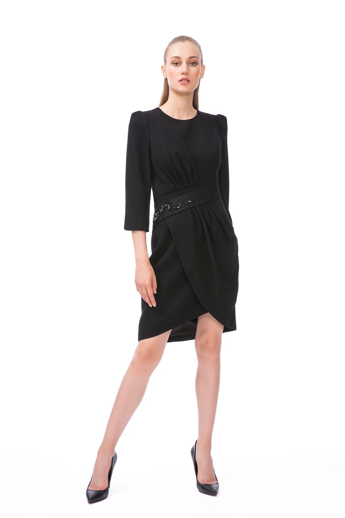 Bel İşleme Detaylı Truvakar Kol Siyah Mini Elbise