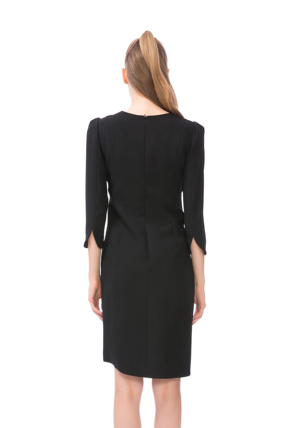 Bel İşleme Detaylı Truvakar Kol Siyah Mini Elbise