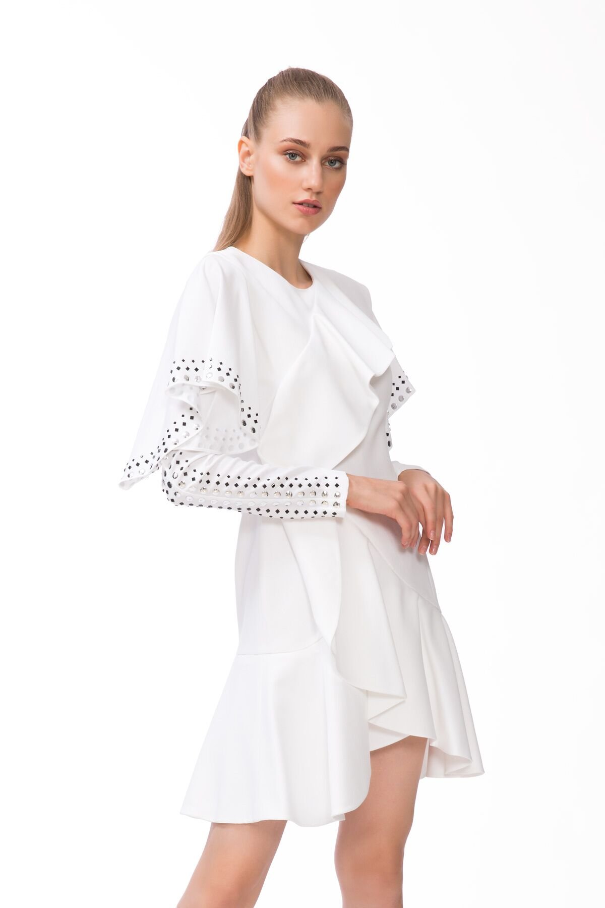 Kol Kısmı Trok Baskı Detaylı Beyaz Mini Elbise