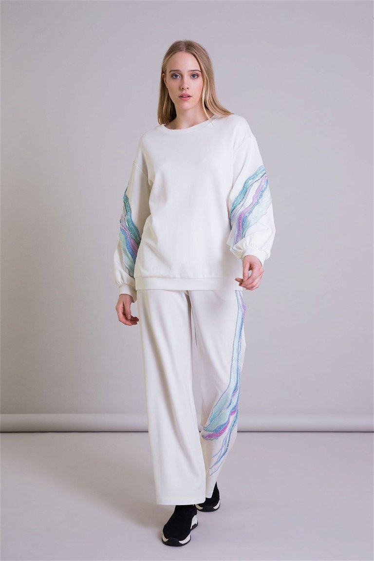  GIZIA - Embroidered Detailed Oversized Hoodie Ecru Sweatshirt