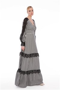 GIZIA - Lace Detailed V-Neck Long Plaid Black-White Dress 