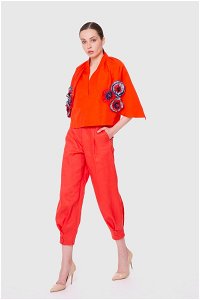 GIZIA - Ankle Length Coral Carrot Trousers With Pleat And Button Detail