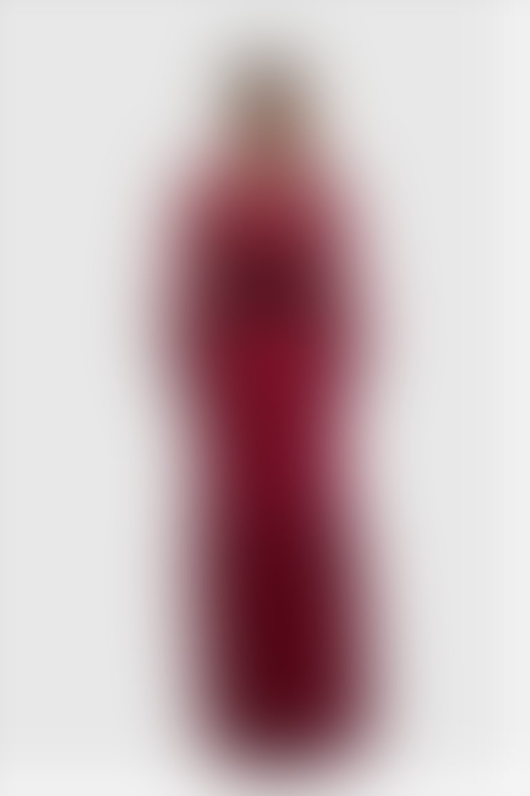 Şerit Detaylı Dik Yaka Kemerli Kırmızı Uzun Dantel Elbise