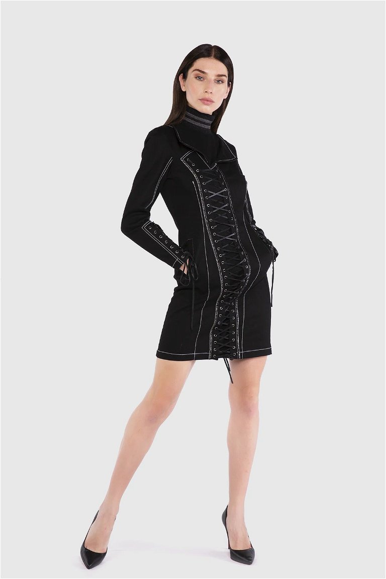 GIZIA - Nakış İşleme Detaylı Trikolu Siyah Jean Elbise