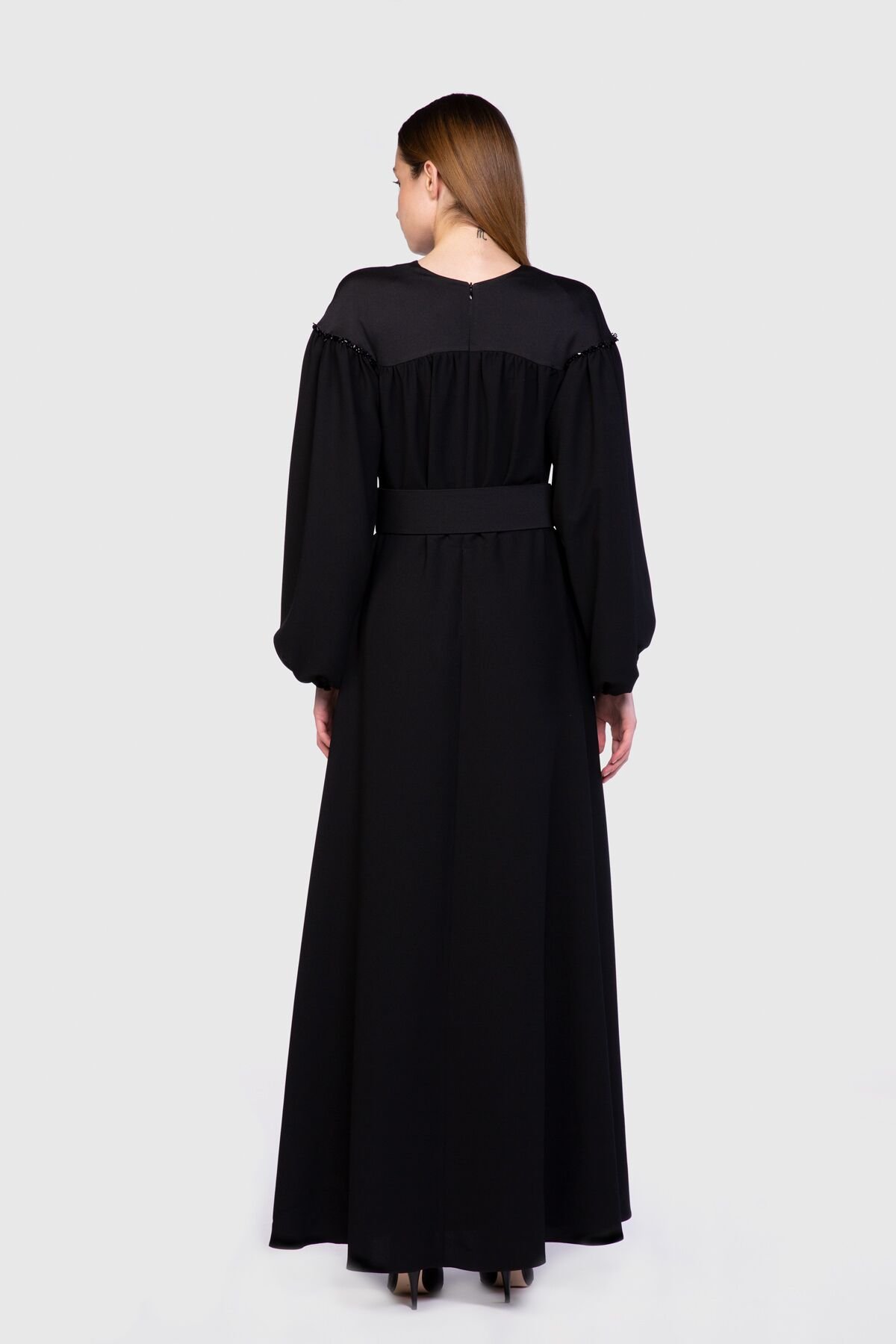 Kontrast Kumaşlı Ve Boncuk İşleme Detaylı Siyah Elbise