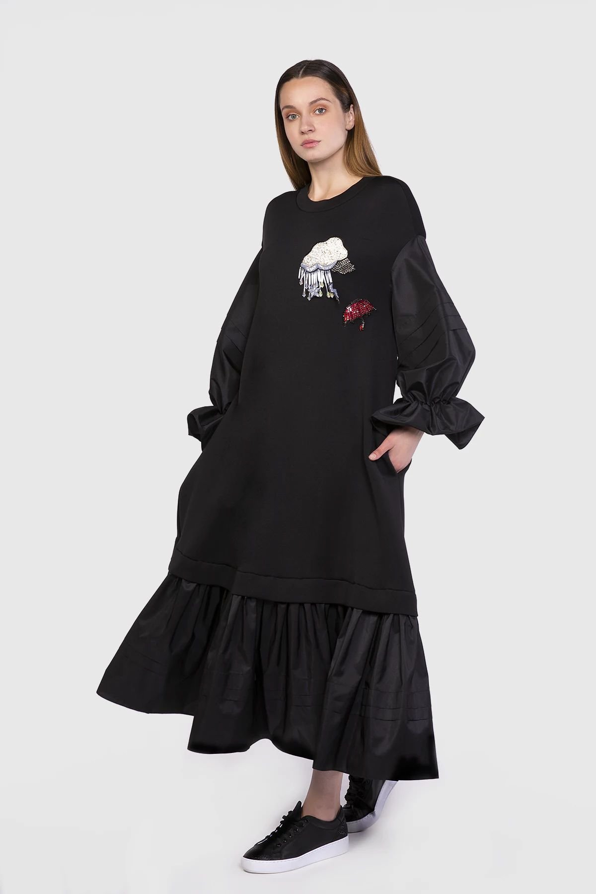 İşleme Ve Balon Kol Detaylı Swetshirt Siyah Elbise