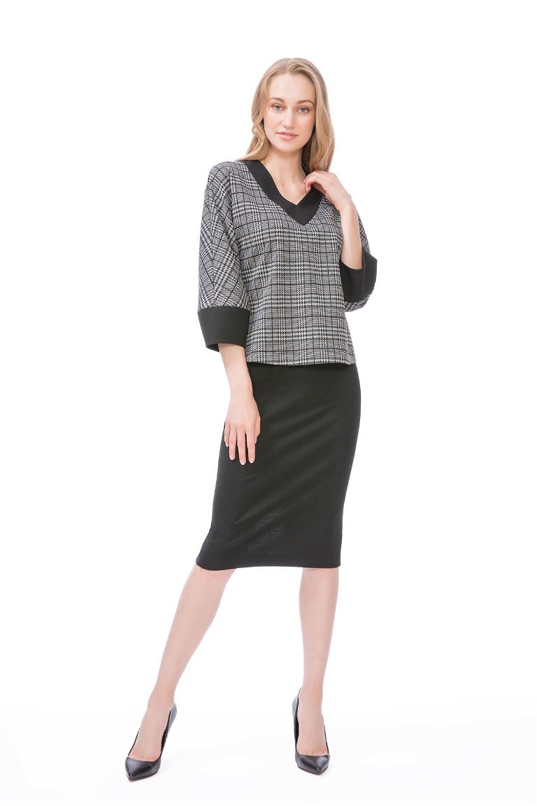 KIWE - Contrast Skirt Brown Knitted Grey Suit