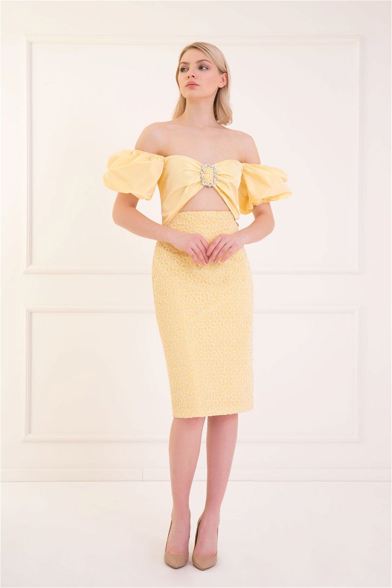 KIWE - Taşlı Tokalı Balon Kollu Sarı Midi Abiye Elbise
