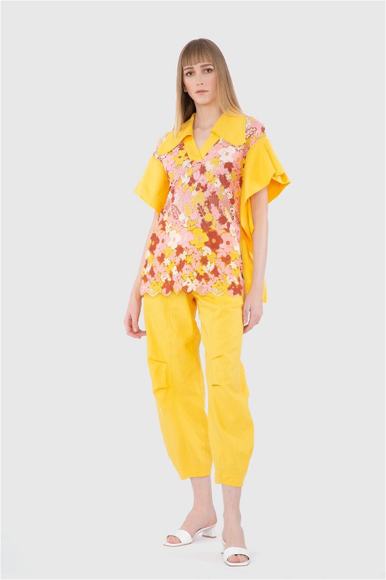 GIZIA - Floral Pattern Collar Yellow Blouse