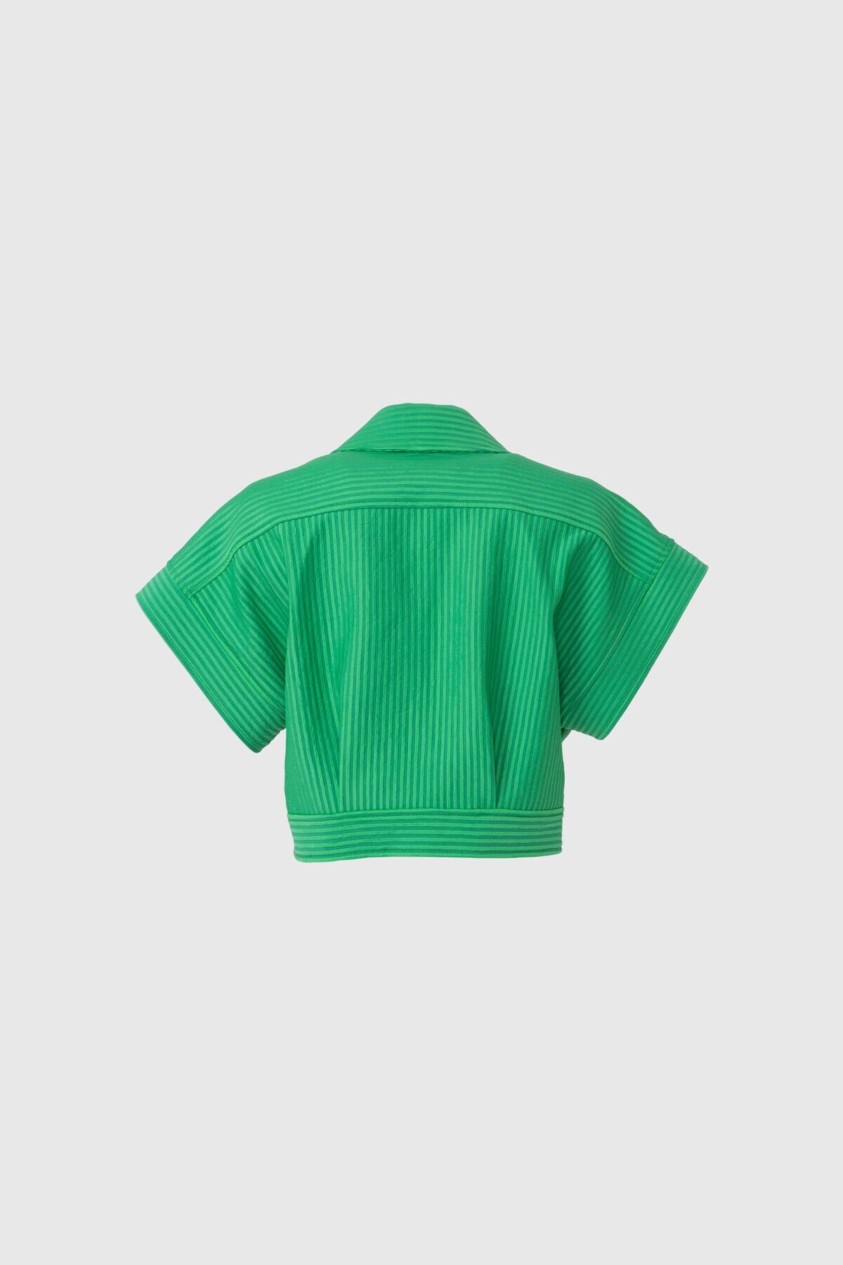 Nakış Logo Detaylı Çıtçıt Kapama Kısa Kol Yeşil Ceket
