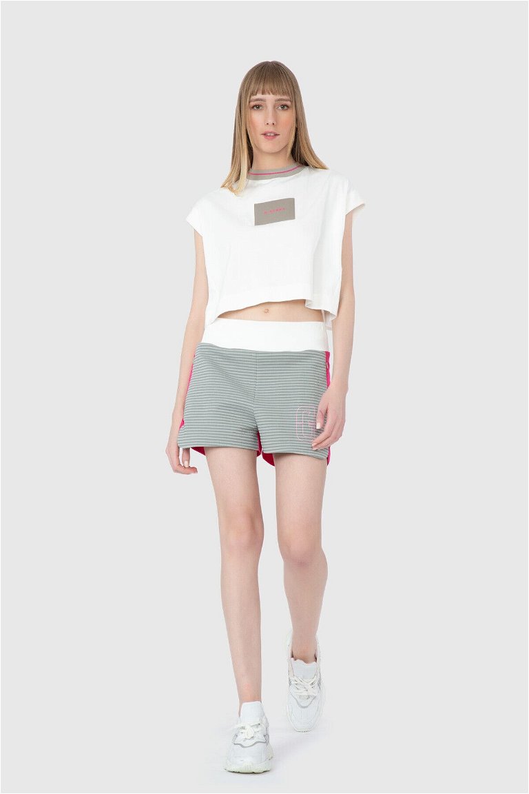  GIZIA SPORT - Wide Belt Techno Fabric Blended Beige Shorts