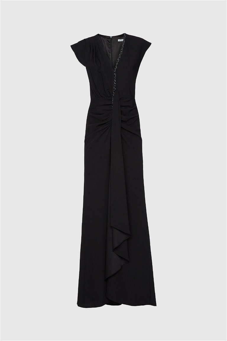 GIZIA - Yırtmaçlı Büzgü Detaylı V Yaka İşlemeli Uzun Siyah Elbise