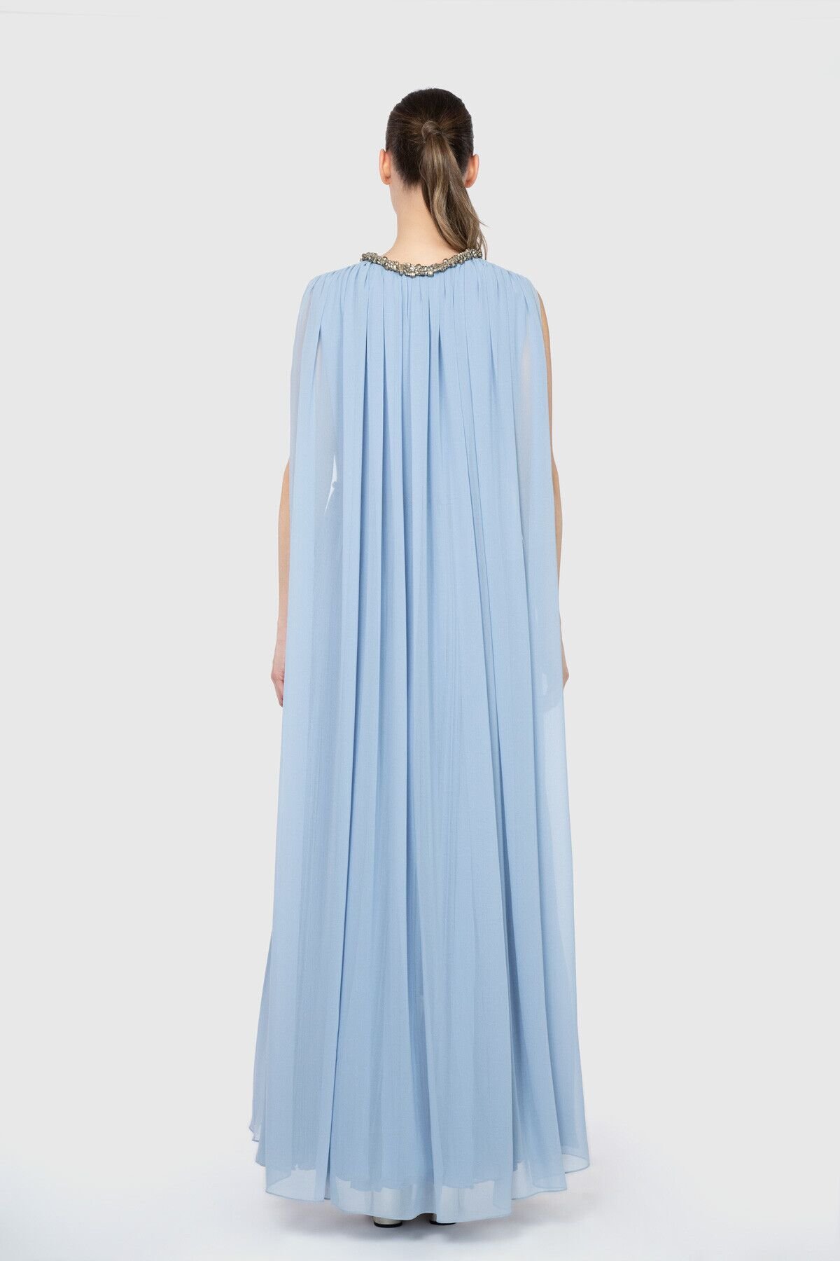 Dice Kayek V Yaka İşlemeli Pilise Mavi Tasarım Elbise