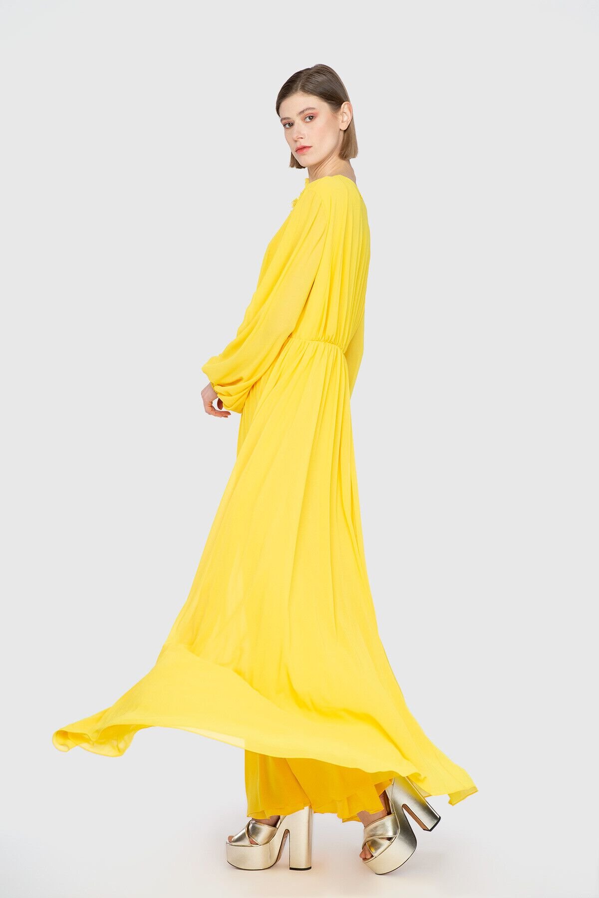 Nihan Peker Beli Büzgülü Uzun Abiye Tasarım Elbise