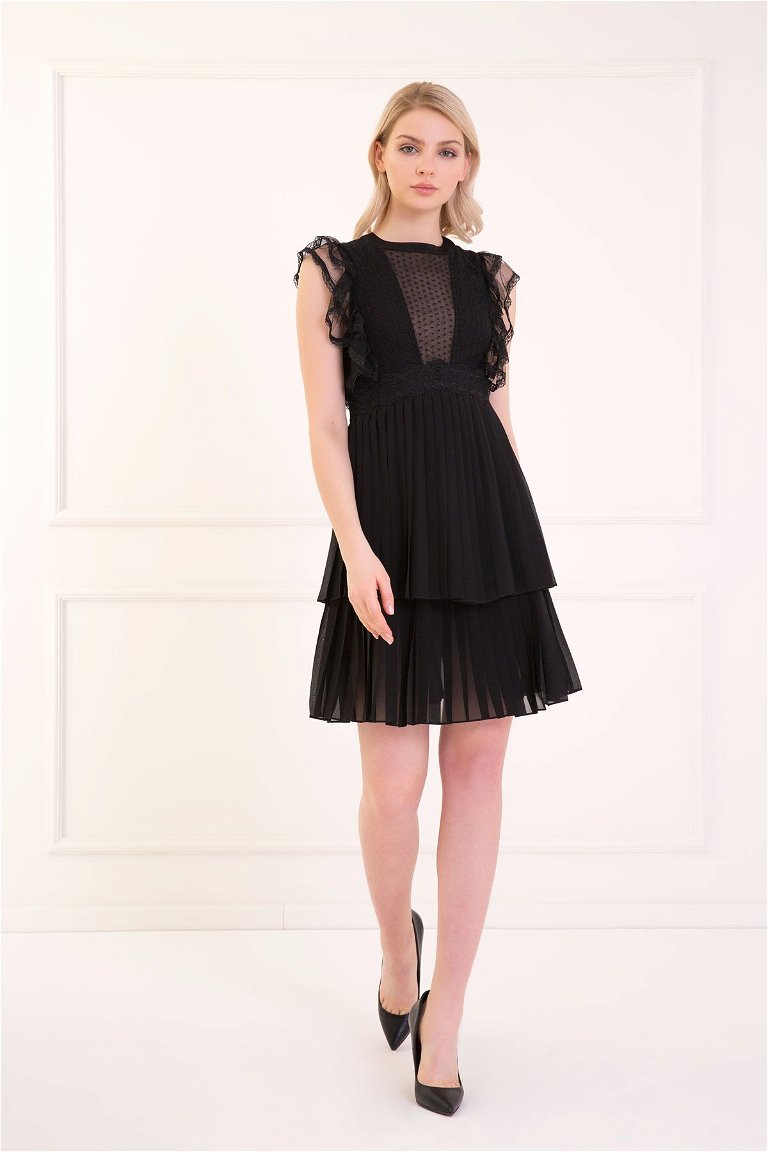 KIWE - Lace Detailed Pleated Black Dress
