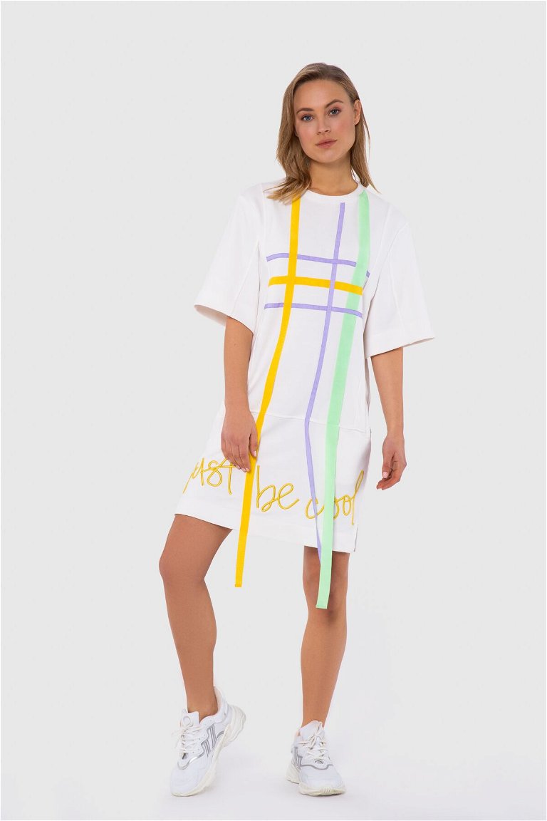 KIWE - Ecru White Dress With Long Stripe And Text Detail