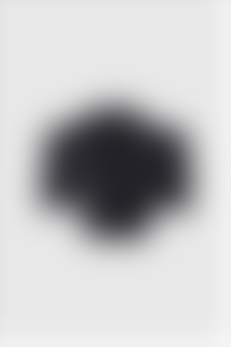 Kontrast Dikiş Ve İşleme Detaylı Yakası Volanlı Crop Boy Siyah Bluz