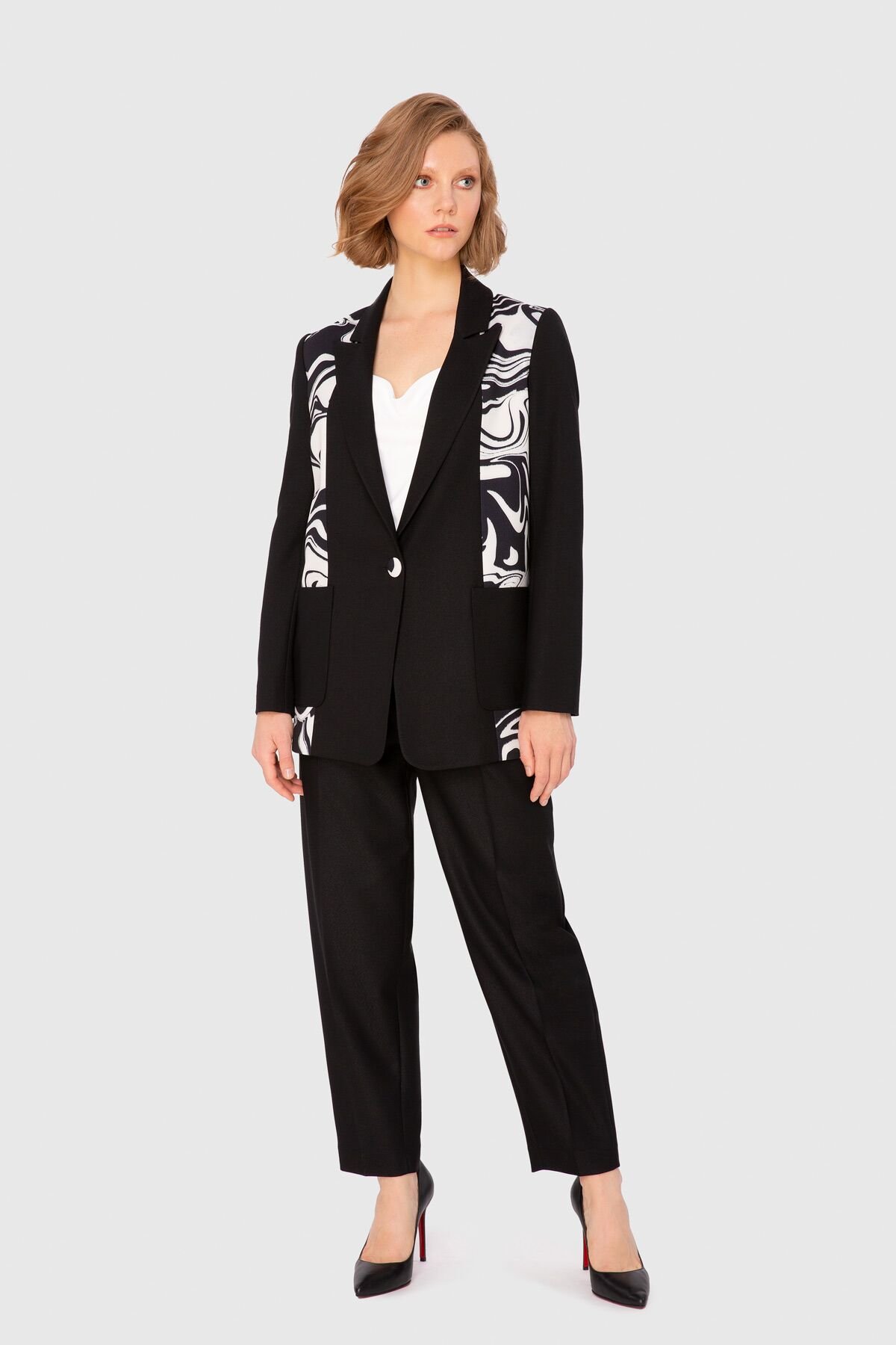 Black Contrast Patterned Casual Cut Suit