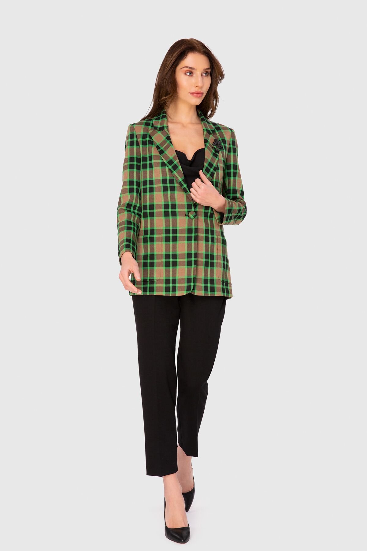 Plaid Green Suit With Mono Fastening