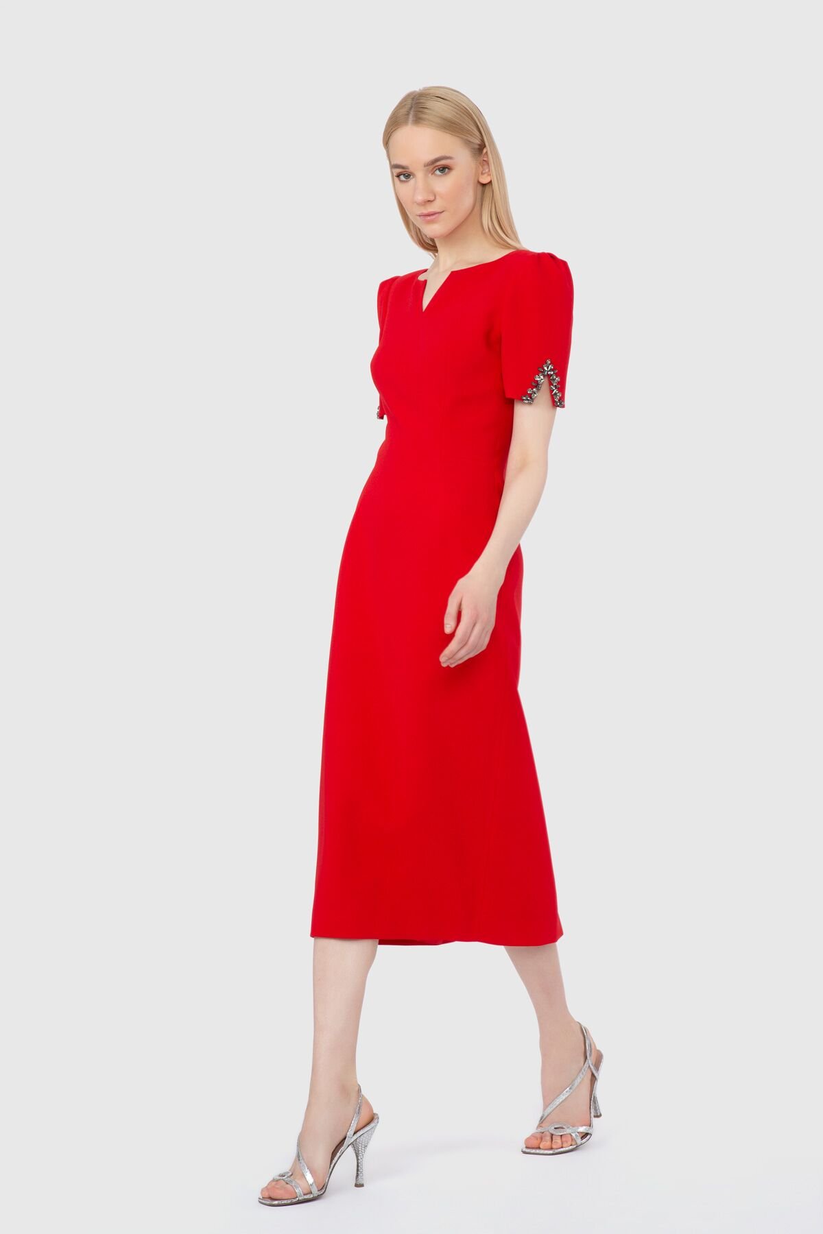 Embroidered Detailed Midi Length Tight Red Dress