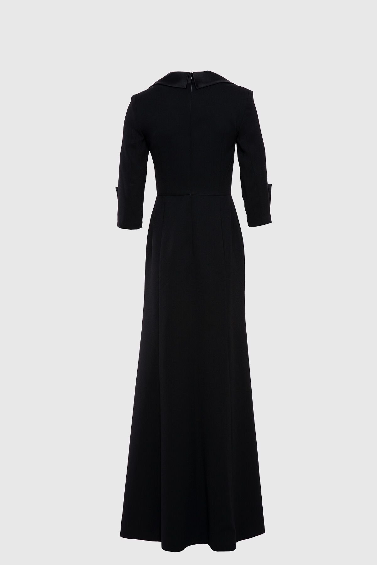 Yaka Ve Kol Detaylı Yakası İşlemeli Şık Siyah Abiye Elbise