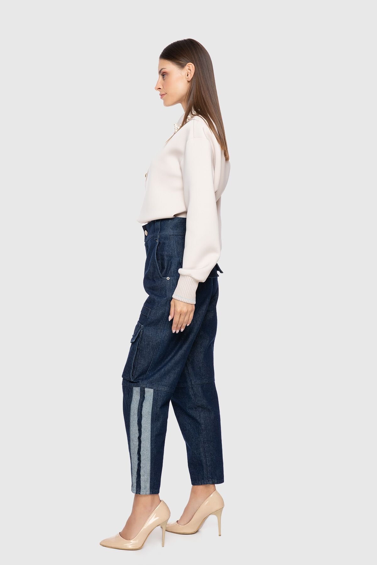 Kontrast Detaylı Yüksek Bel Kargo Mavi Jean Pantolon