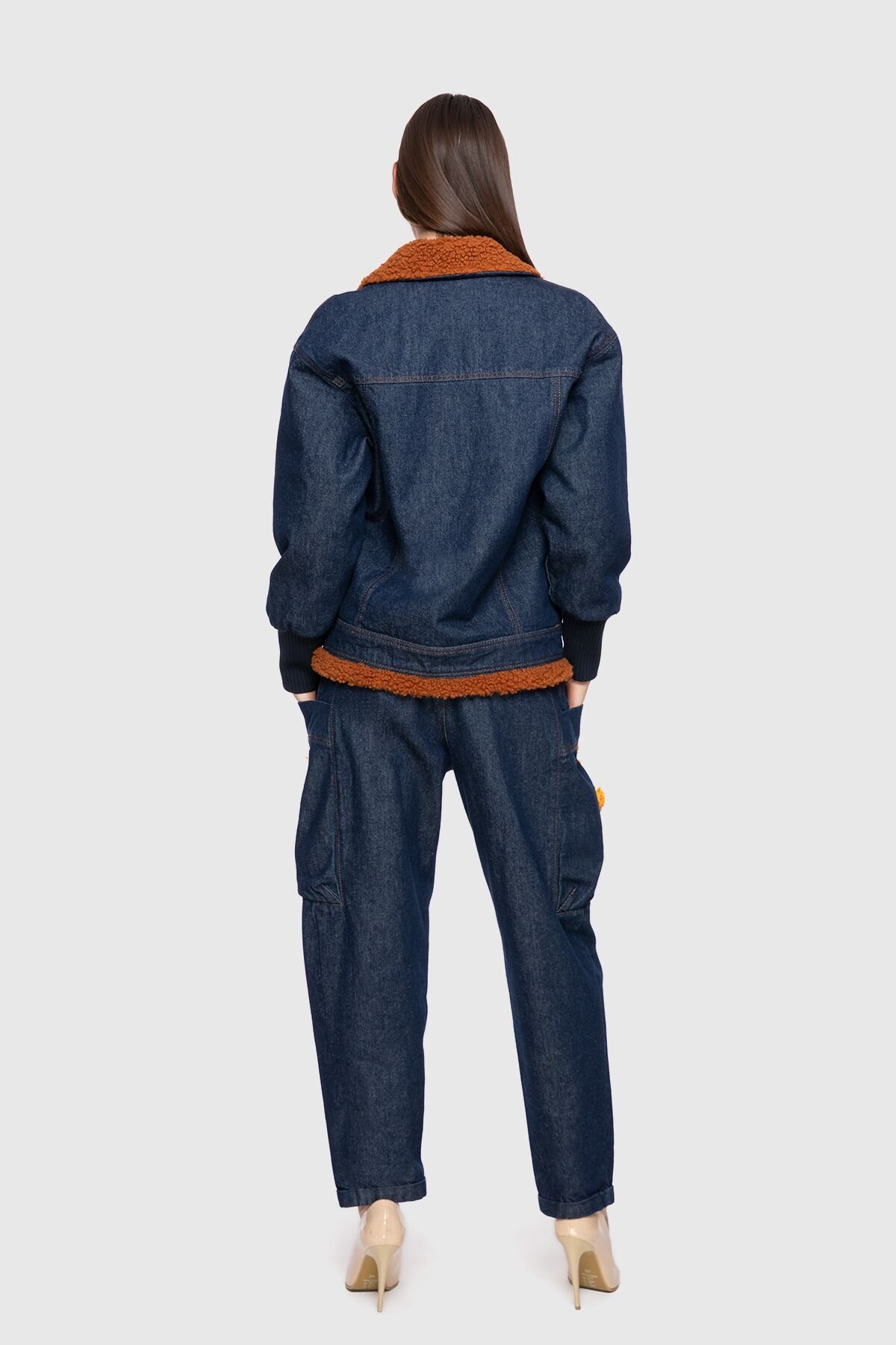 Nakış İşlemeli Suni Kürk Detaylı Mavi Jean Ceket