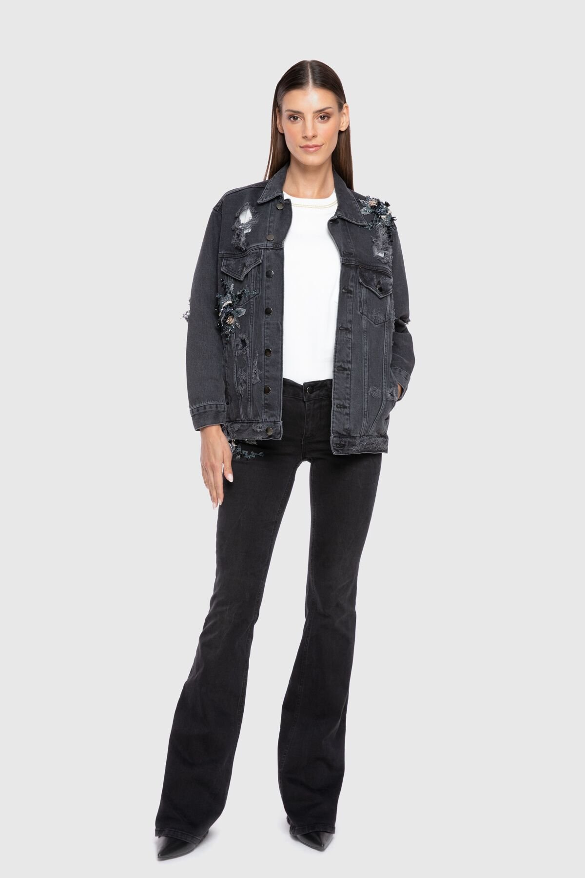 İşleme Detaylı Arkası Baskı Detaylı Siyah Jean Ceket