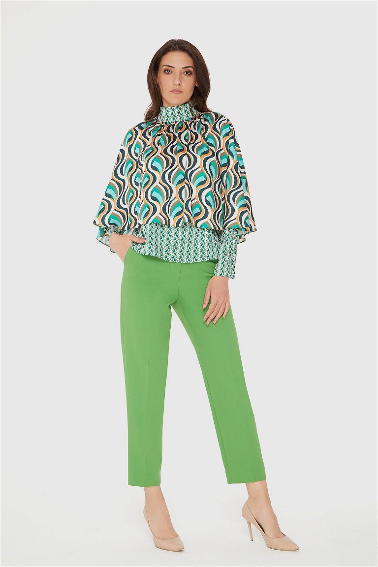 KI-WE - Boğazlı Desenli Yeşil Bluz