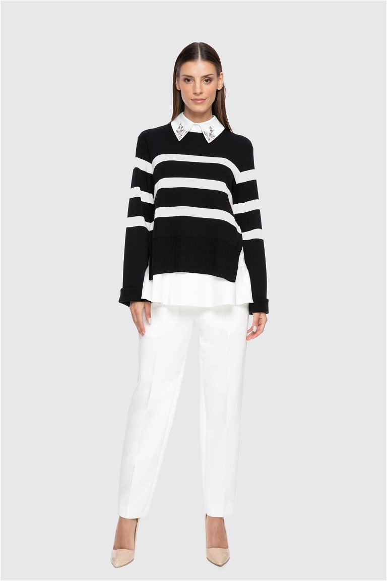GIZIA - Line Pattern Black and White Sweater