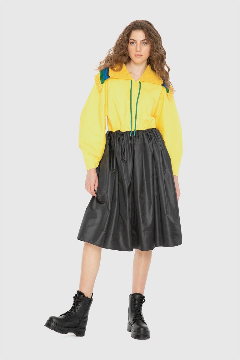 MANI MANI - Triko Yaka Detaylı Yağmurluk Garnili Elbise 