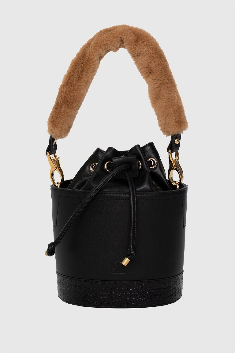 GIZIA - Fur Detailed Black Leather Bag