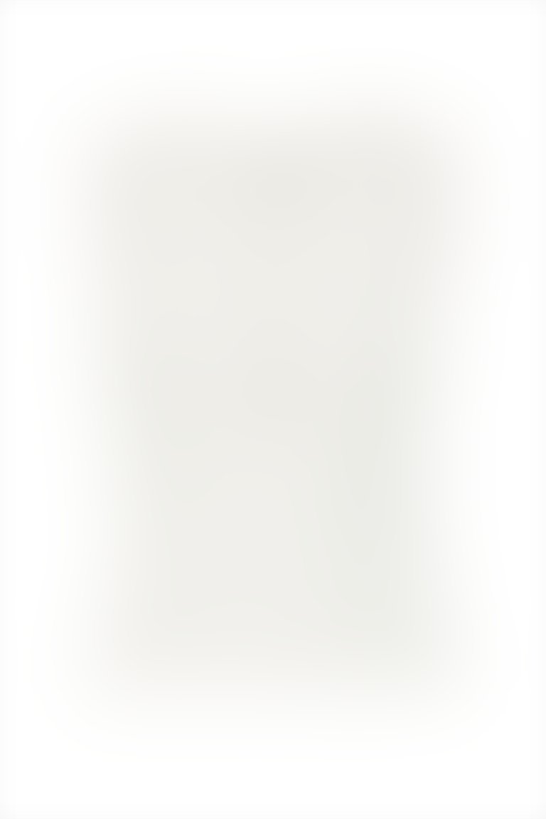 Ön Yaka Çıtçıt Detaylı Kordon Süslemeli Beyaz Tshirt