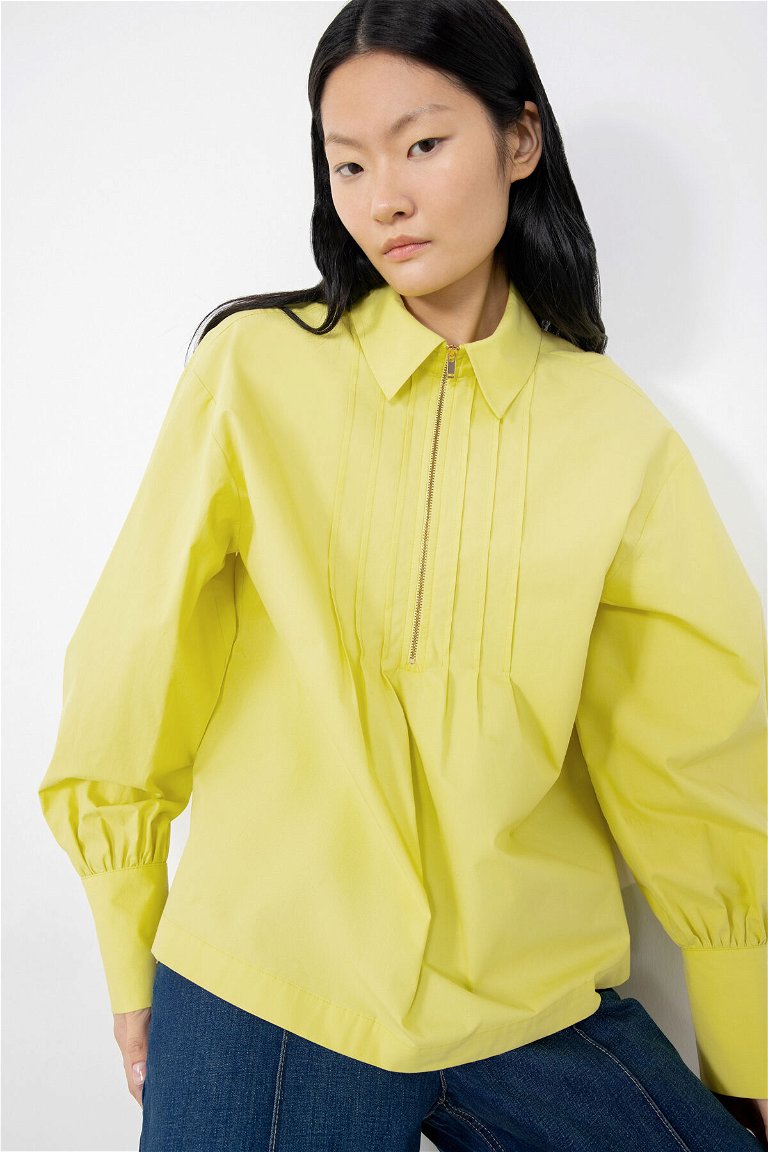 GIZIA - Green Blouse With Front Ribbed Sleeves With Zipper Slits