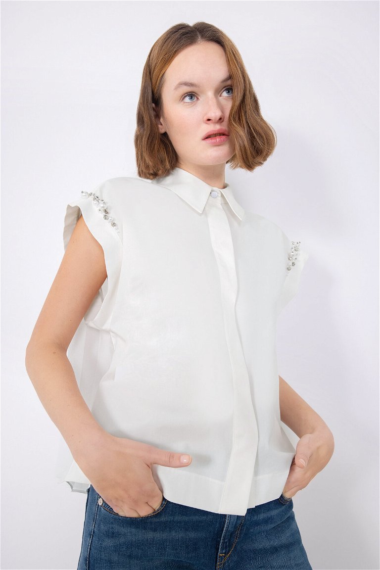 GIZIA - Embroidered Ecru Shirt with Chiffon Pleats 