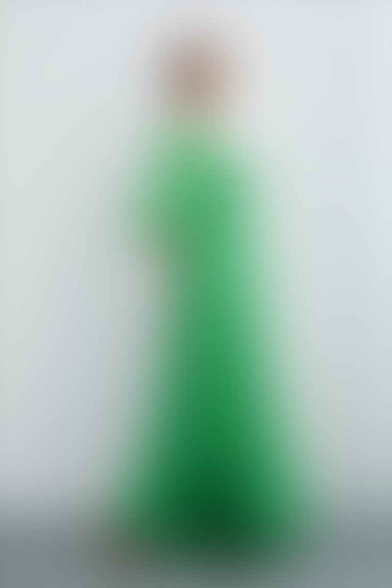 Kayık Yakalı Piliseli Yeşil Uzun Elbise