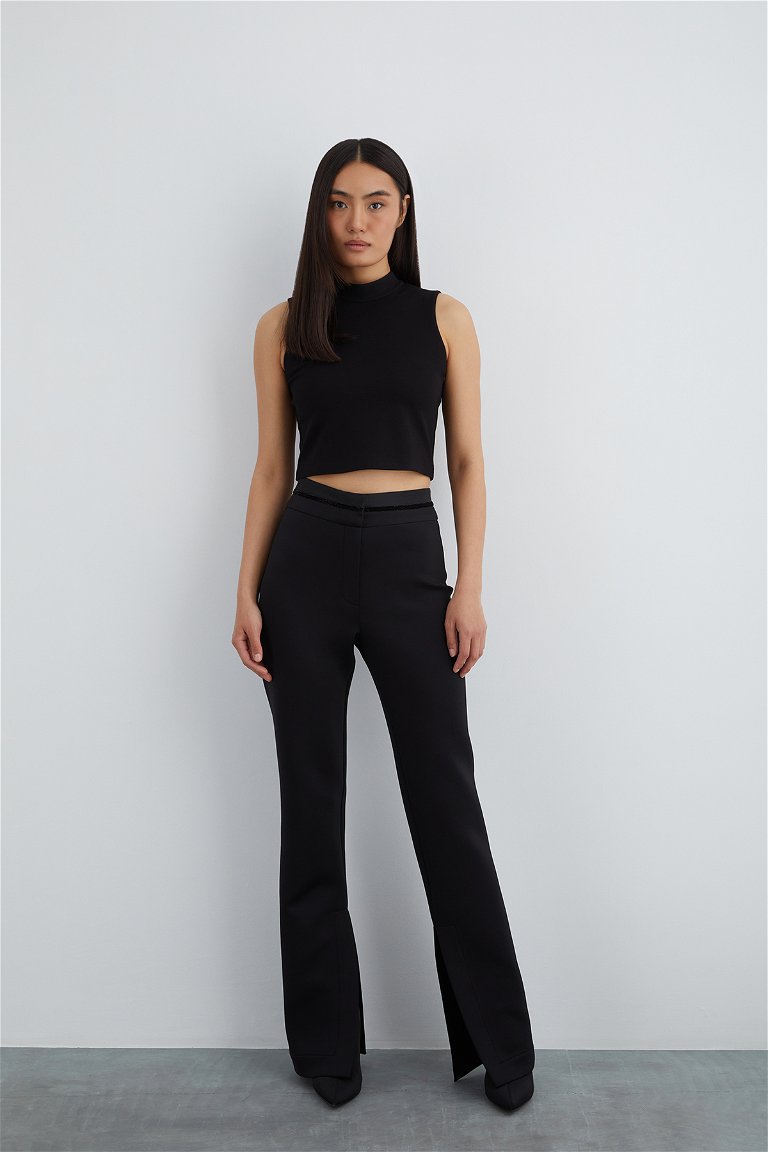 GIZIA SPORT - Sim Şerit Detay İç Paça Yırtmaçlı Siyah Flare Pantolon