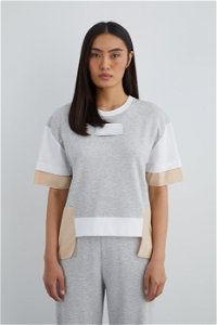 GIZIA SPORT - Front Body Label Detail Asymmetric Model Grey T-Shirt