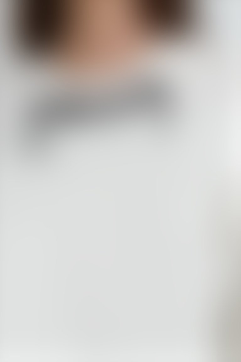 Boncuklu Kordon Detaylı Arkası Fermuarlı Ekru Bluz
