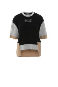 GIZIA SPORT - Front Body Label Detail Asymmetric Model Black T-Shirt