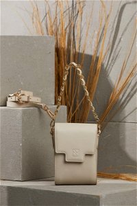 GIZIA - Rectangular Form Beige Leather Bag With Adjustable Long Handles With Chain Handle Detail