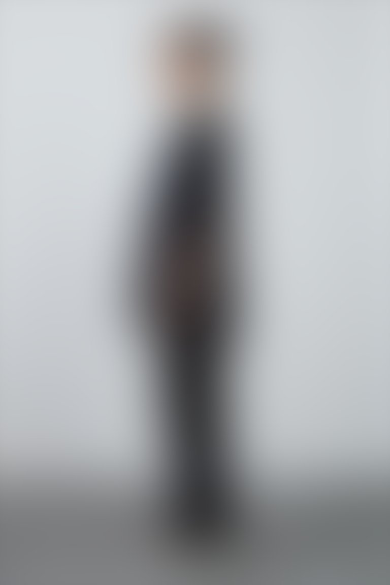 Oversize Yanları Yırtmaçlı Arkası Gizli Fermuarlı Siyah Bluz