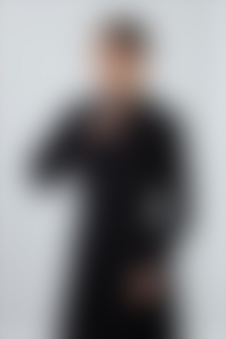Dik Yaka Midi Boy Kloş Etekli Uzun Kollu Siyah Gömlek Elbise