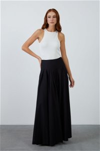 KIWE - High-Waisted Wide Pleated Side Pocket Long Black Skirt